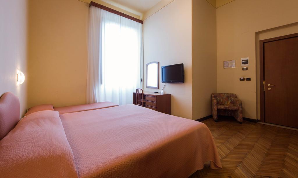 Hotel Reale Монтекатини-Терме Номер фото